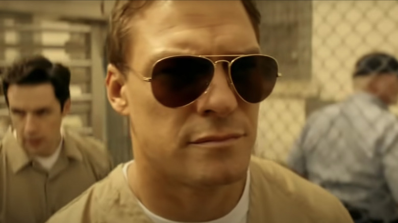 Reacher rocking sunglasses