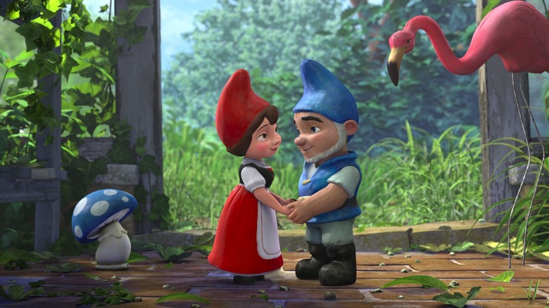 Gnomeo and Juliet hold hands