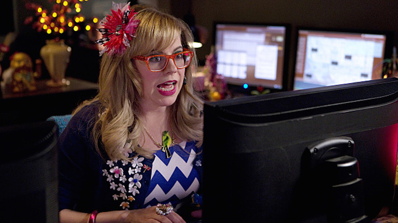 Garcia talking at a computer in Criminal Minds