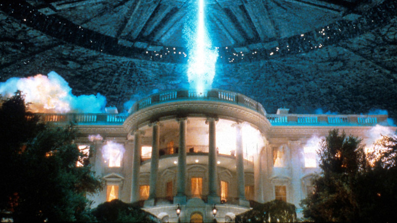 White House attacked by aliens