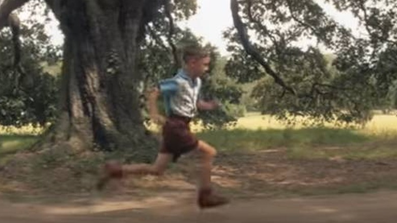 Young Forrest Gump running