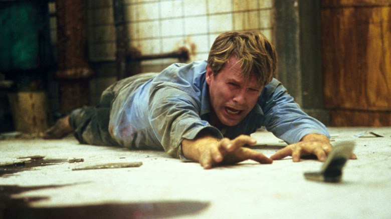 Cary Elwes grasps at phone