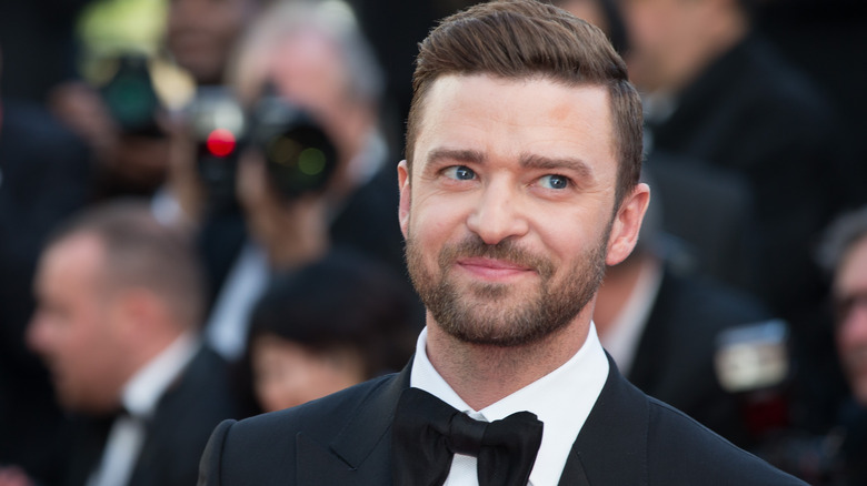 Timberlake smiles at event 