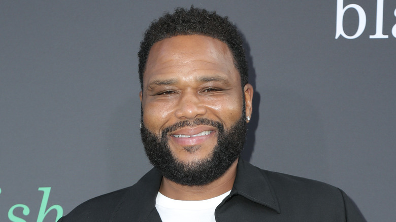 Anthony Anderson smiling beard