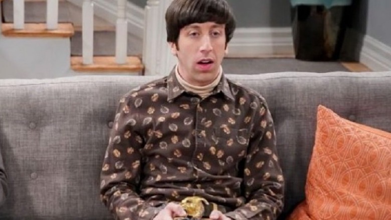 Howard Wolowitz sitting on the couch