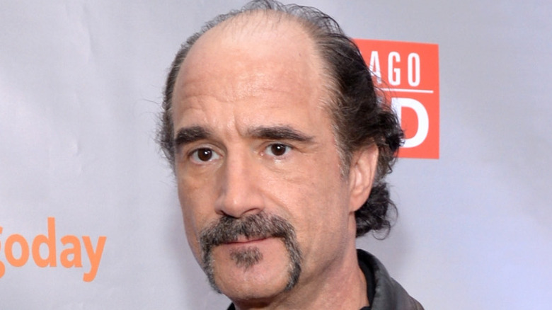 Elias Koteas eyebrow raised