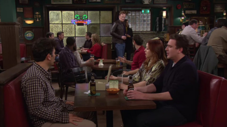 How I Met Your Mother cast bar