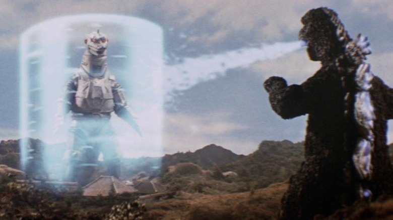 Godzilla fighting Mechagodzilla