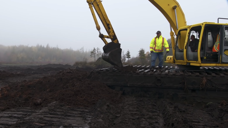 "The Curse of Oak Island" crew searching swamp