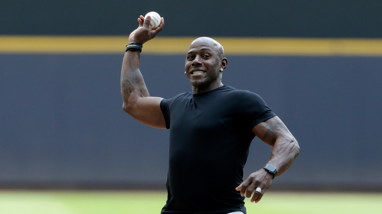 Donald Driver throwing baseball