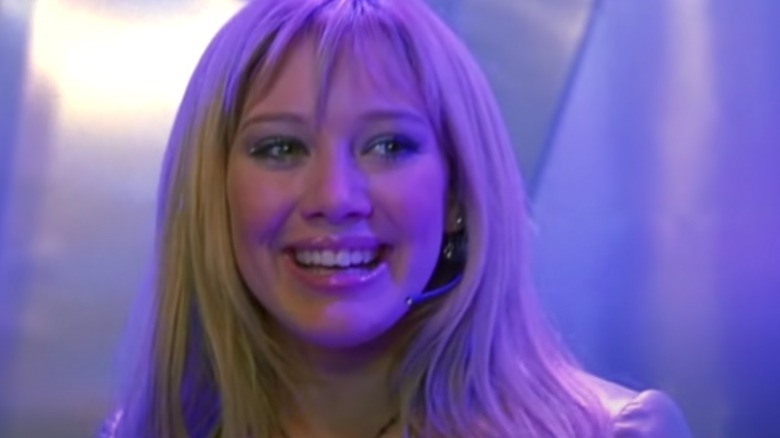 Lizzie McGuire smiling