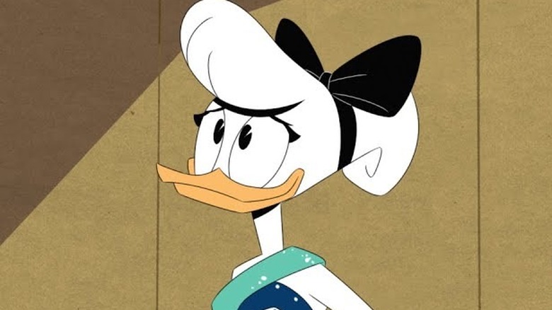 Daisy Duck flashing her badge DuckTales