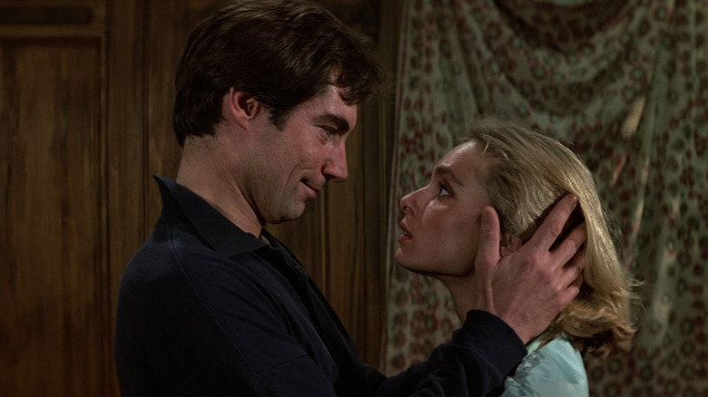 James Bond (Timothy Dalton) and Kara Milovy (Olivia d'Abo) in The Living Daylights