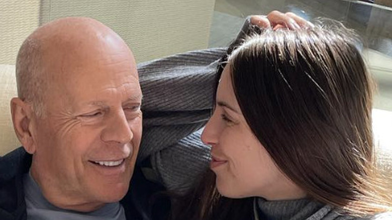 Bruce Willis posing with his daughter, Scout