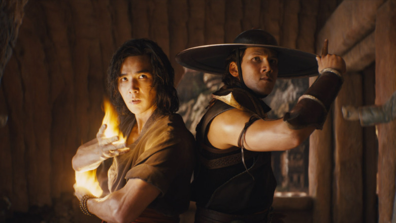 Liu Kang and Kung Lao preparing to fight