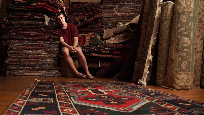 Calum buys a rug