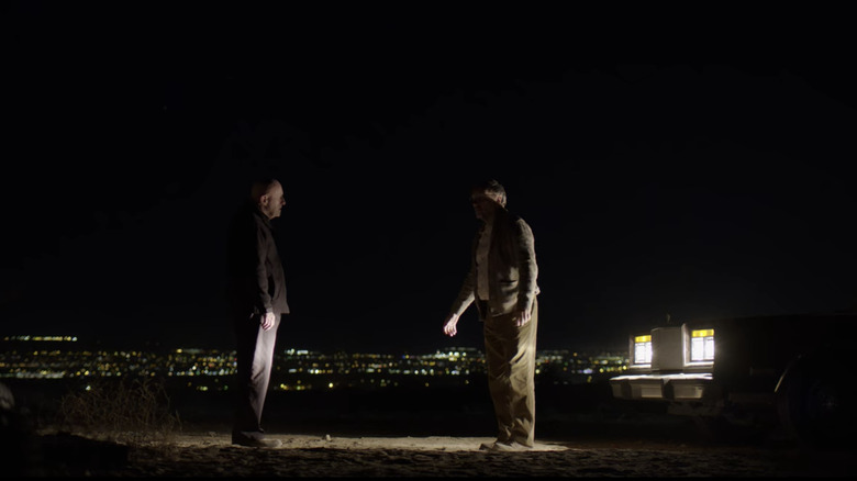 Mike Ehrmantraut and Werner Ziegler talking in the desert