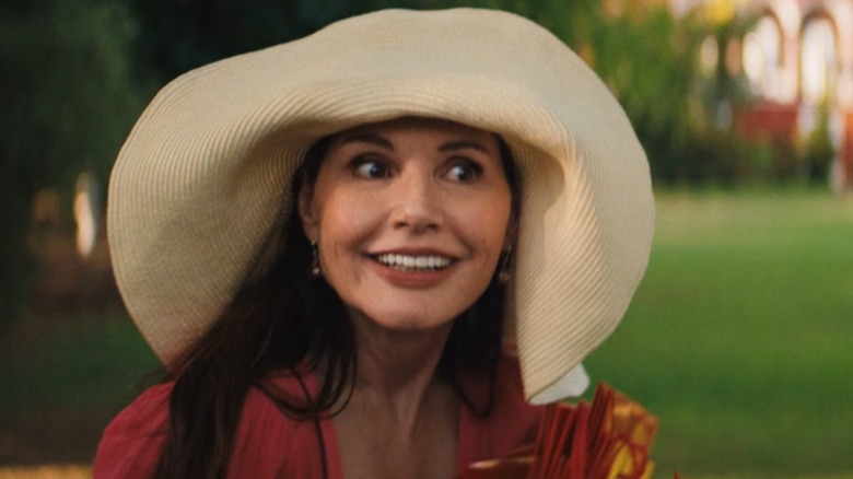 Stacy wears a straw hat in "Blink Twice" (2024)