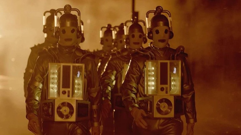 Mondasian Cybermen marching