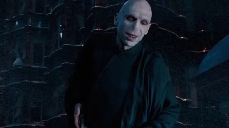 Harry Potter Voldemort whispering