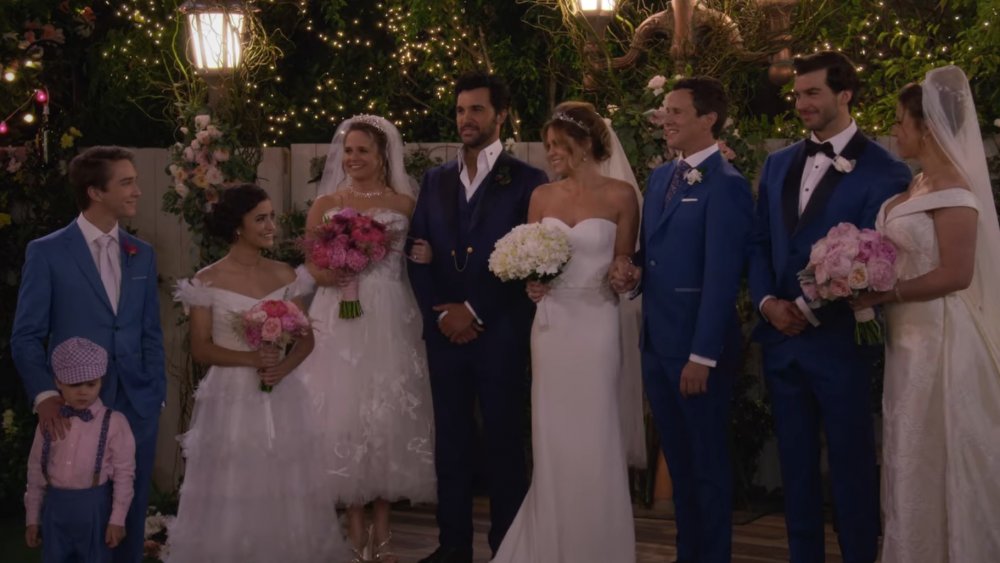 D.J., Stephanie, and Kimmy get married on Fuller House