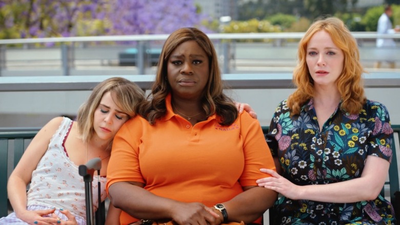 Good Girls on a bench