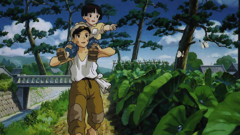 Setsuko on Seita's shoulders