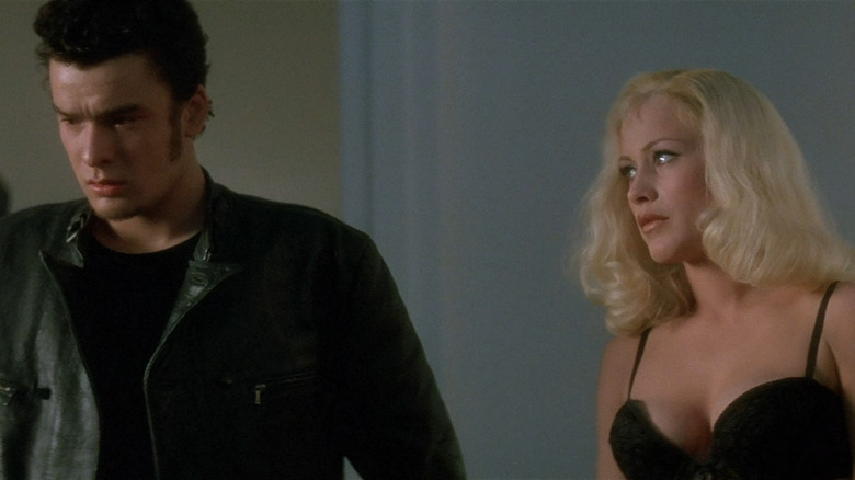 Pete and Alice rob a house in Lost Highway (1997)