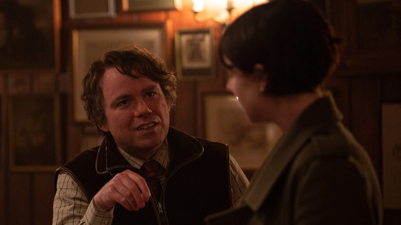 Rory Kinnear in a wig 