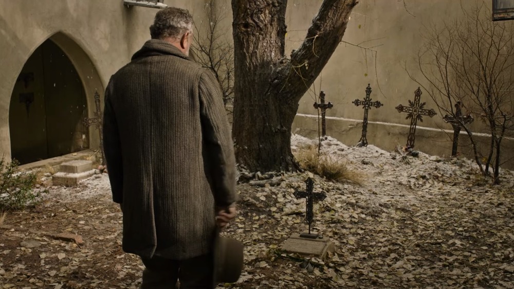 Kidd at his wife's grave