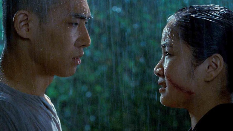 Raizo and Kiriko standing in the rain