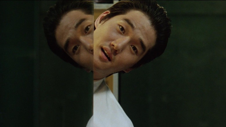 Lee Woo-jin leaning reflection Oldboy