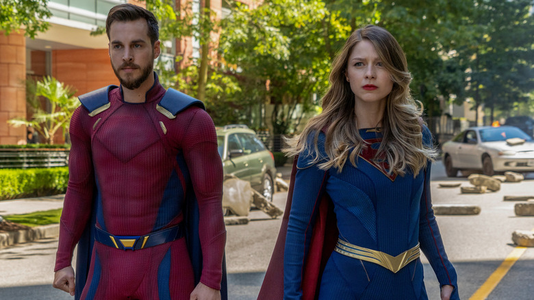 Mon-El and Supergirl stand off against foes