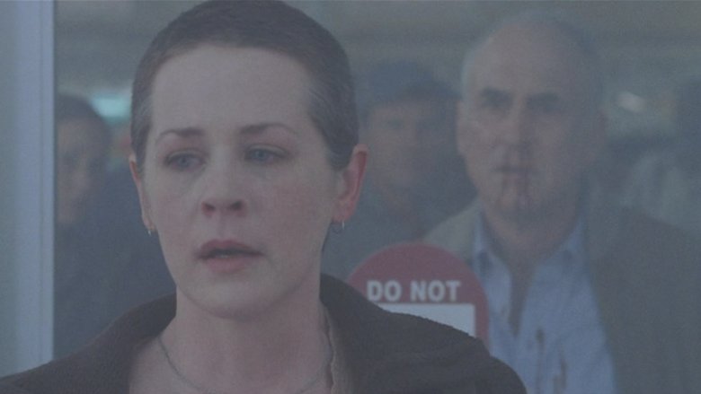 Melissa McBride and Jeffrey DeMunn in The Mist