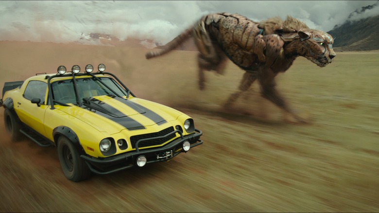 Bumblebee racing Cheetor