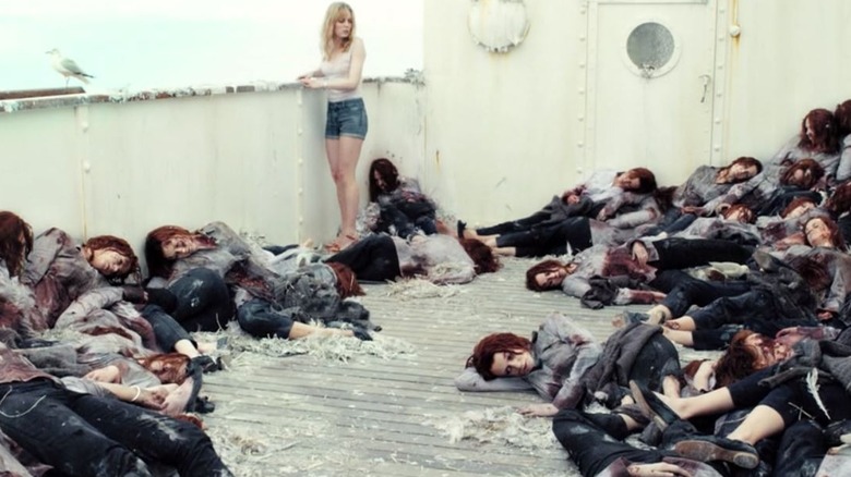 Jess surrounded by dead Sallys 