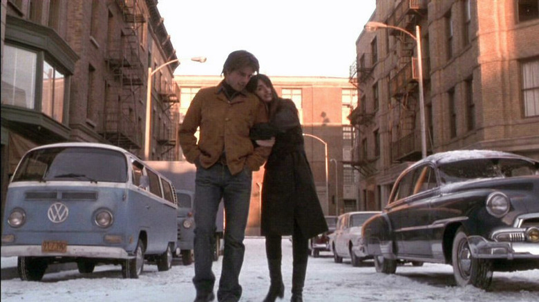 David and Sofia recreate a Bob Dylan album cover in Vanilla Sky