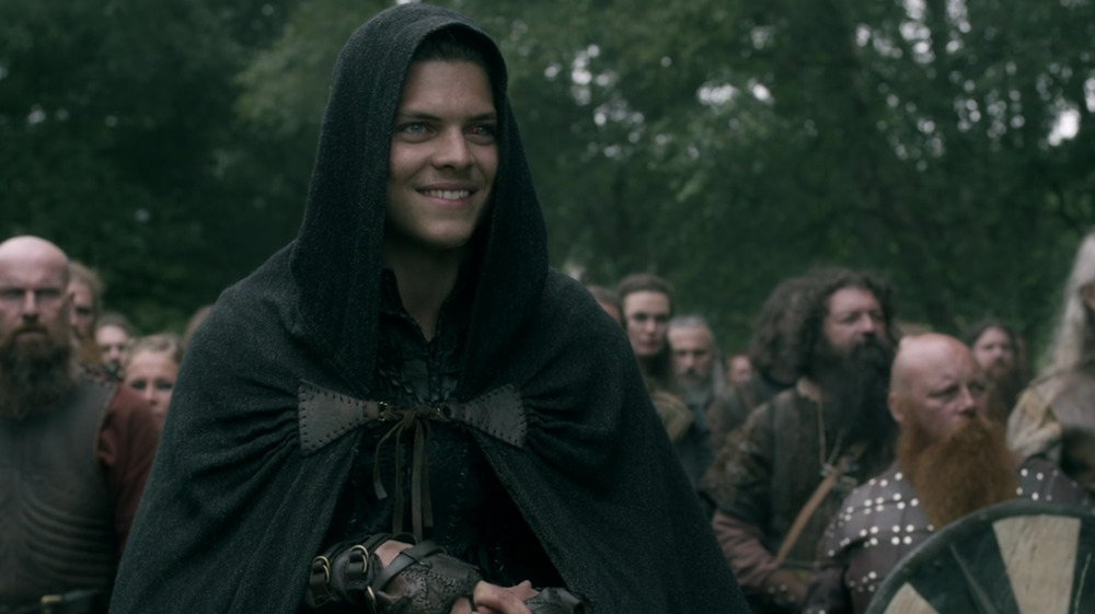 Alex Høgh Andersen as Ivar