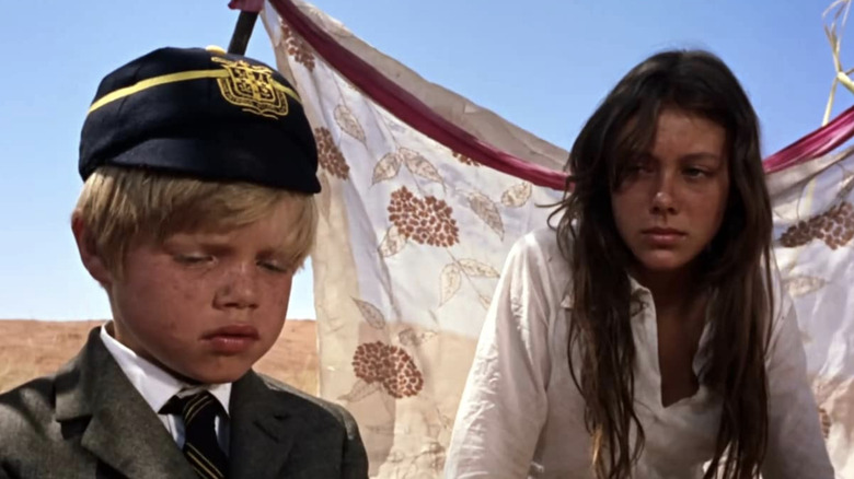 Walkabout movie Jenny Agutter, Luc Roeg sitting