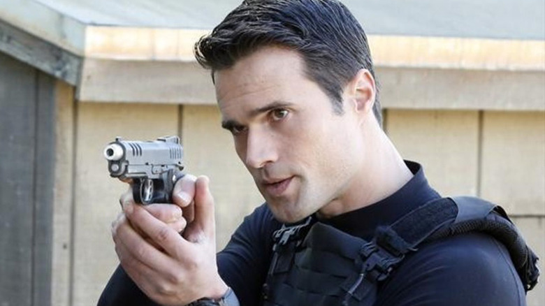 Grant Ward aiming gun