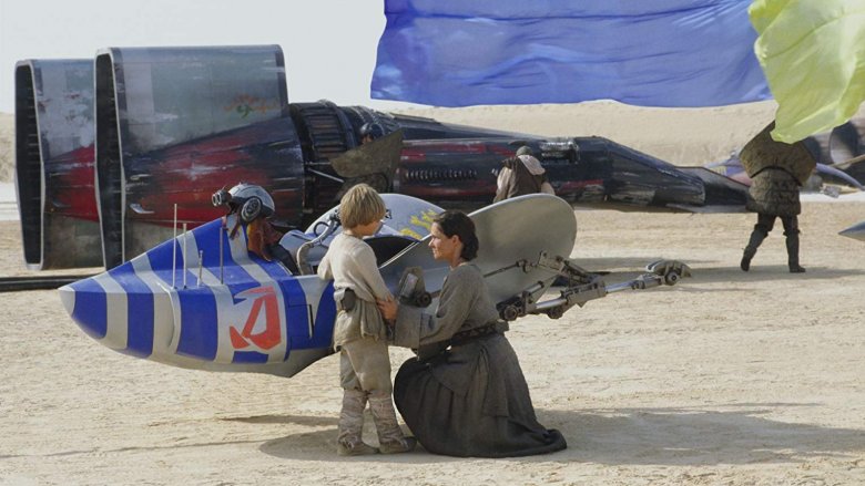 Jake Lloyd and Pernilla August in Star Wars: Episode I - The Phantom Menace