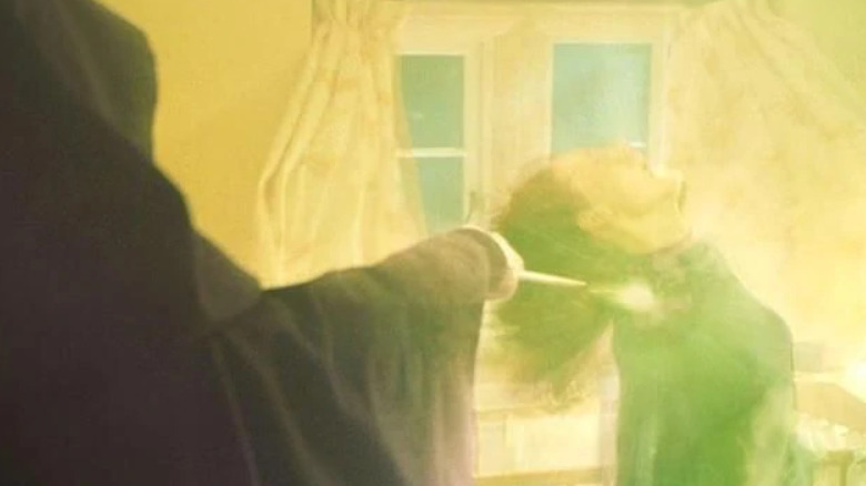 Voldemort attacks Lily