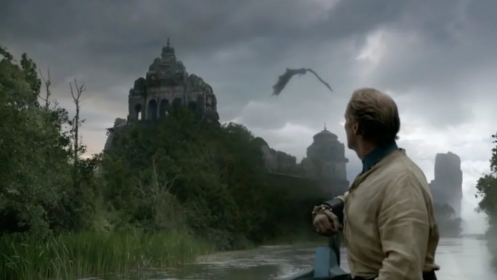 Iain Glen as Jorah Mormont watching a dragon in Game of Thrones