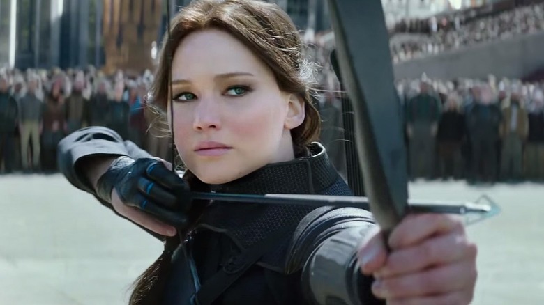 Katniss prepares to shoot Coin