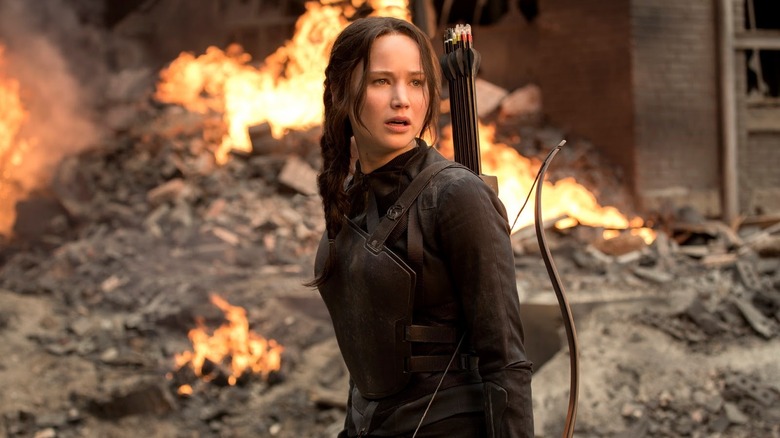 Katniss on fiery battlefield