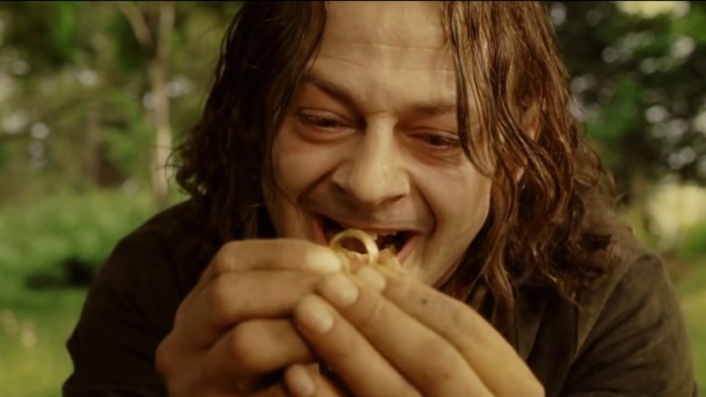 Smeagol gets the One Ring