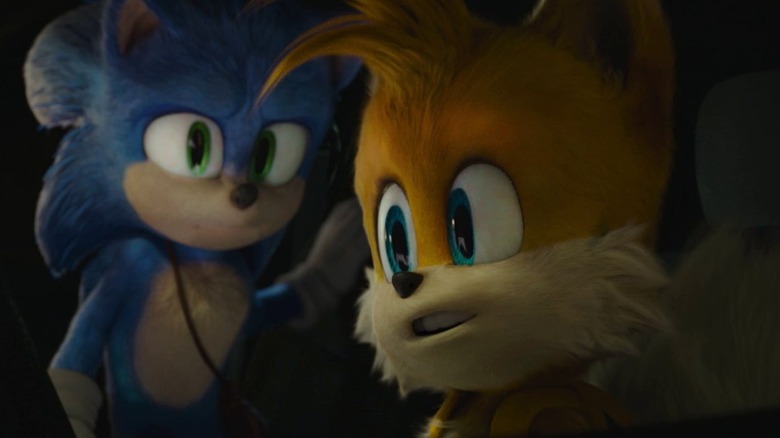 Sonic listens to Tails talk in "Sonic the Hedgehog 2" (2022)