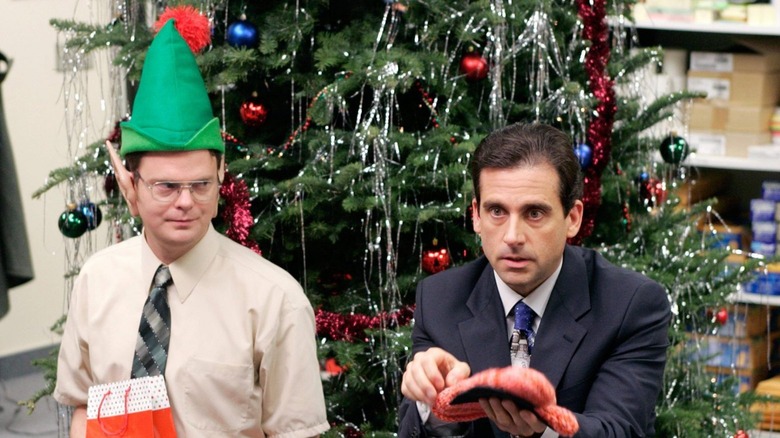 Steve Carell Rainn Wilson Christmas tree The Office