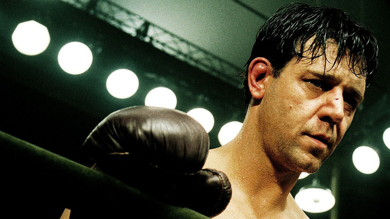 Russell Crowe standing in the boxing ring