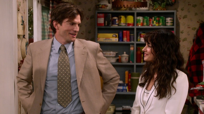 Kelso and Jackie smiling in That '90's Show